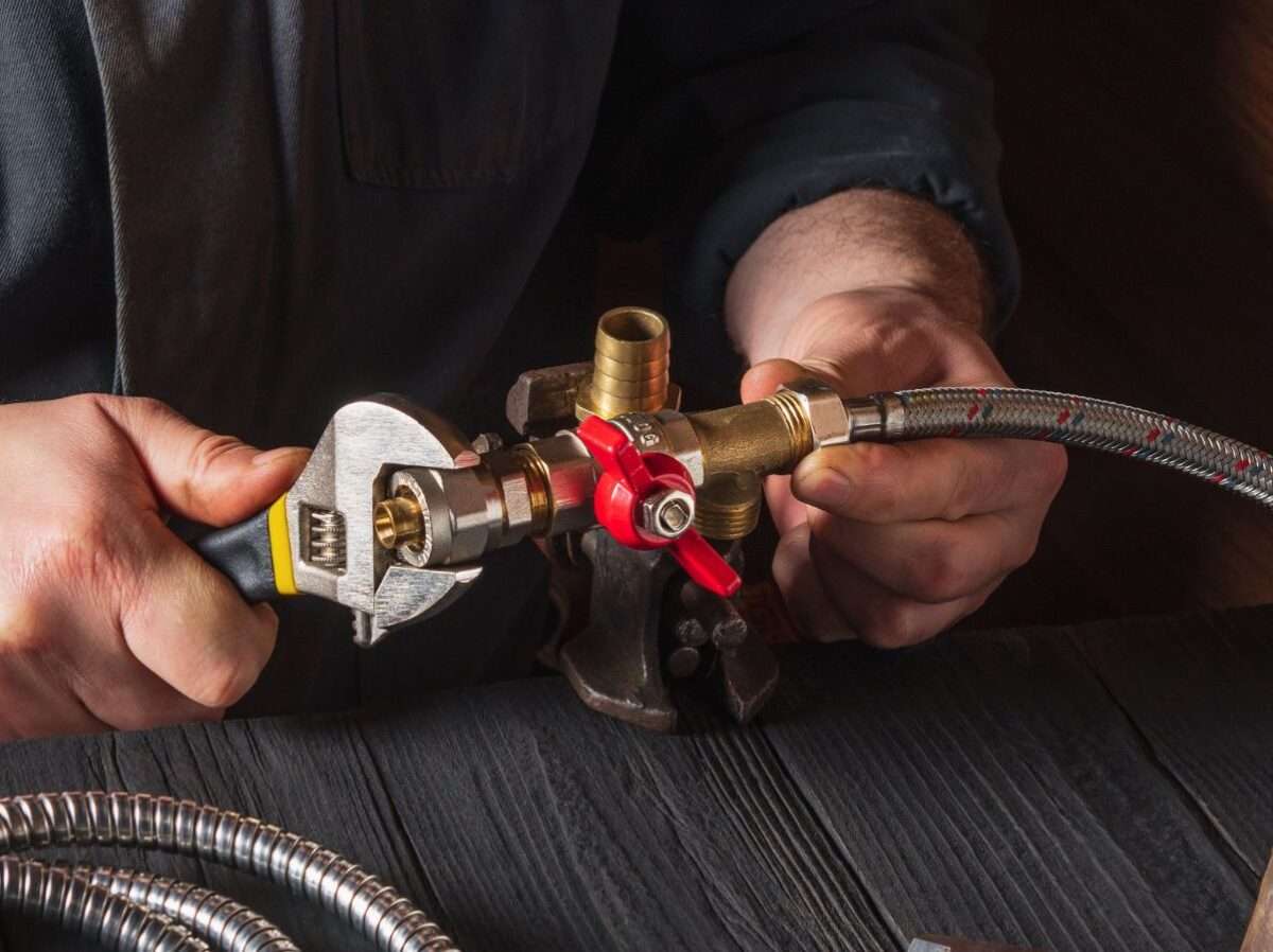 Professional Plumbing Services in Lucknow: What Every Homeowner Should Know